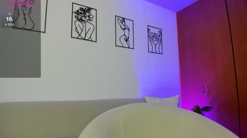 Snapshot of saraysweet_ chatting on 12/23/24, 09:51 saraysweet_ online show from 12/23/24, 09:51