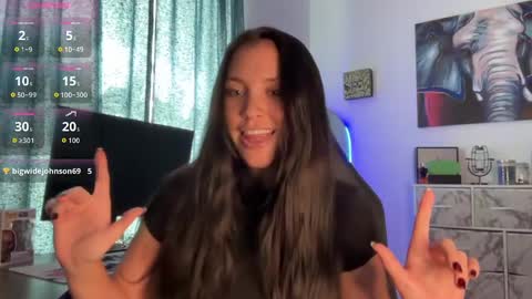 Snapshot of sariaaahh chatting on 09/28/25, 07:19 sariaaahh online show from 09/28/25, 07:19