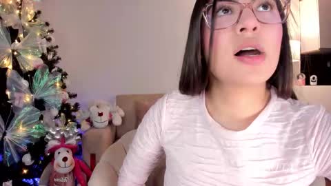 Sarita Lozano online show from 12/21/25, 09:33