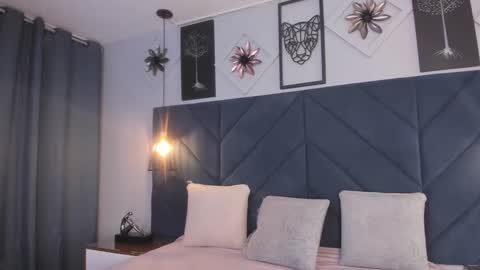 Sara  online show from 01/12/25, 03:28