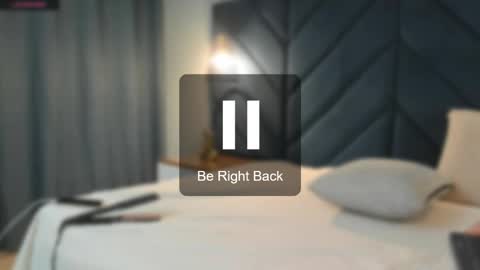 Sara  online show from 10/30/25, 04:03