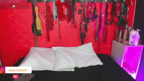Sarita Moller  online show from 07/05/26, 03:02