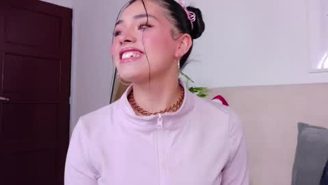 Sara online show from 12/22/25, 09:34