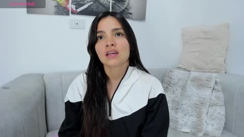 Snapshot of saritadolly_ chatting on 03/01/25, 03:53 Sara Cute online show from 03/01/25, 03:53