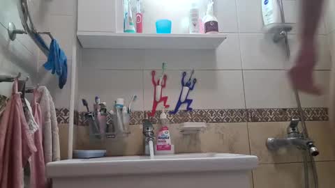 Snapshot of sasha999111 chatting on 12/07/24, 11:29 Eldak23 online show from 12/07/24, 11:29