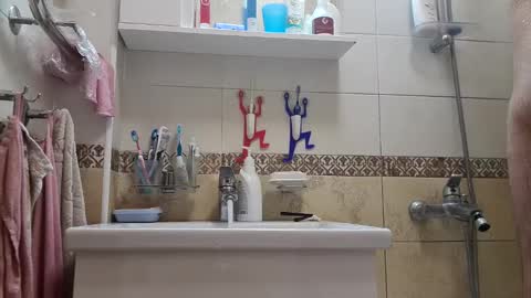 Snapshot of sasha999111 chatting on 12/31/24, 09:53 Eldak23 online show from 12/31/24, 09:53