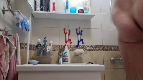 Snapshot of sasha999111 chatting on 01/12/25, 01:48 Eldak23 online show from 01/12/25, 01:48