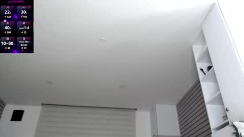 yesica online show from 10/01/25, 01:22