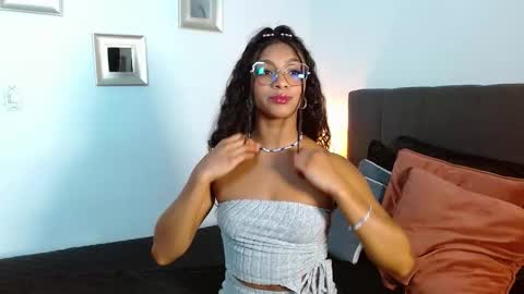 sasha_bowei online show from 10/01/25, 01:55