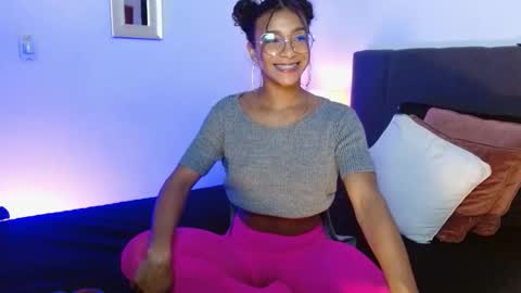 sasha_bowei online show from 10/19/25, 02:01