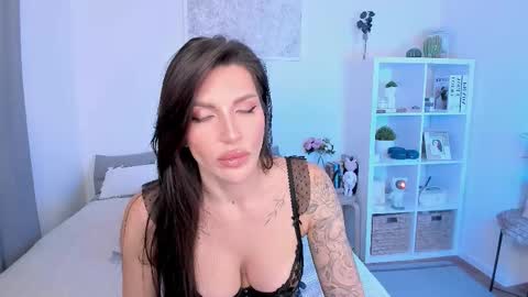 Sasha Miro online show from 11/26/25, 03:07