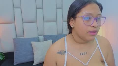 Snapshot of sasha_rousse chatting on 12/13/25, 08:25 sasha_rousse online show from 12/13/25, 08:25