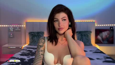 Hi everyone my name is Sasha   online show from 04/07/26, 04:29