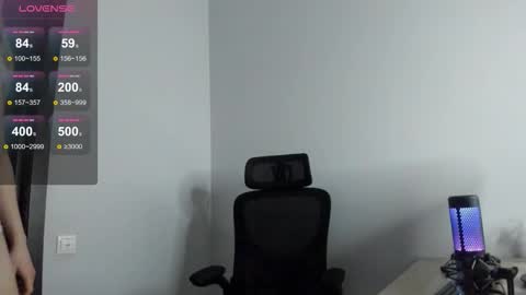 Snapshot of sasha_vesmus chatting on 11/08/25, 08:40 Sasha Vesmus online show from 11/08/25, 08:40