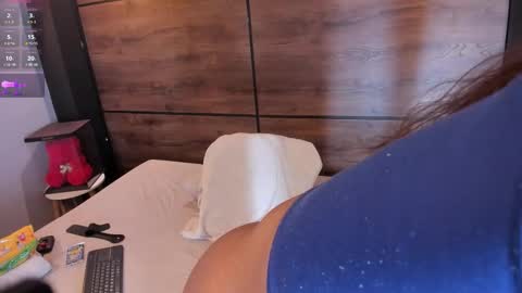 Snapshot of sashaa_monroe chatting on 02/22/26, 11:31 Sasha online show from 02/22/26, 11:31