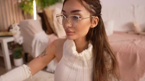 sashafererra online show from 04/02/26, 05:21