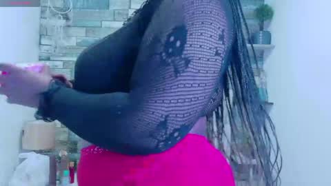 sashafoxy_ online show from 04/15/26, 02:02