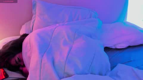 Snapshot of sashajune chatting on 12/07/24, 11:40 selene online show from 12/07/24, 11:40