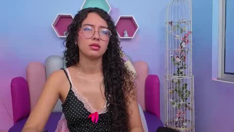 Snapshot of sashamonroee_ chatting on 11/16/25, 03:34 SashaMonroee online show from 11/16/25, 03:34