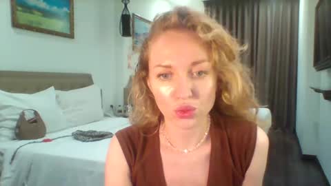 Sasha online show from 12/14/25, 10:53