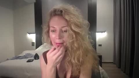 Sasha online show from 02/26/26, 01:10