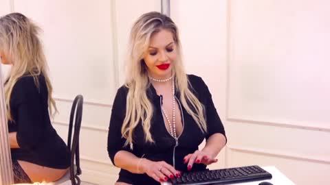 Sasha online show from 12/24/24, 08:44