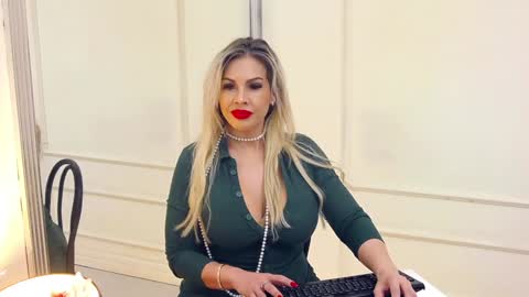 Sasha online show from 12/29/24, 03:44