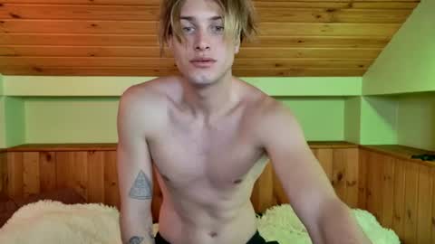 Sasha --  online show from 08/05/26, 08:39