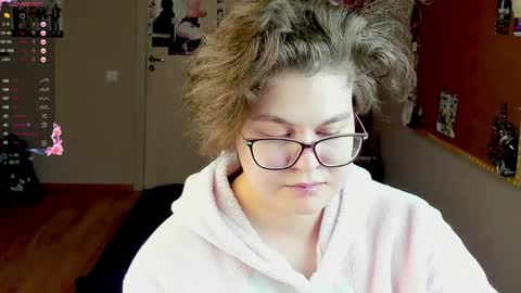 Snapshot of sashy_way chatting on 12/12/24, 12:27 .Alexandra online show from 12/12/24, 12:27