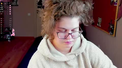 Snapshot of sashy_way chatting on 12/15/24, 11:53 .Alexandra online show from 12/15/24, 11:53