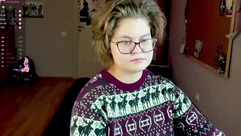 Snapshot of sashy_way chatting on 01/04/25, 01:52 .Alexandra online show from 01/04/25, 01:52