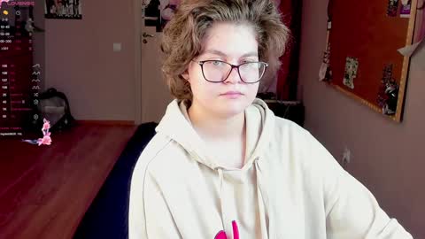 Snapshot of sashy_way chatting on 01/05/25, 02:41 .Alexandra online show from 01/05/25, 02:41