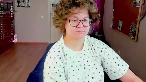 Snapshot of sashy_way chatting on 02/12/25, 10:24 .Alexandra online show from 02/12/25, 10:24