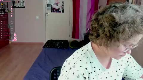 Snapshot of sashy_way chatting on 02/13/25, 09:30 .Alexandra online show from 02/13/25, 09:30