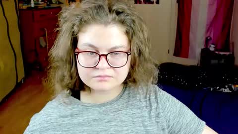 Snapshot of sashy_way chatting on 10/09/25, 05:00 .Alexandra online show from 10/09/25, 05:00