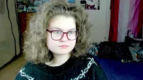 Snapshot of sashy_way chatting on 10/24/25, 10:55 .Alexandra online show from 10/24/25, 10:55