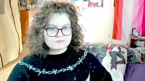 Snapshot of sashy_way chatting on 10/27/25, 08:51 .Alexandra online show from 10/27/25, 08:51