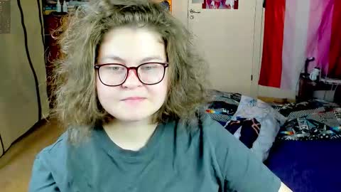 Snapshot of sashy_way chatting on 11/04/25, 10:47 .Alexandra online show from 11/04/25, 10:47