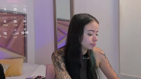 saskiagrendel online show from 05/25/26, 06:25