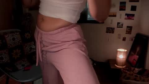 Snapshot of sassy_xyou chatting on 02/05/25, 09:40 Ms. Oh online show from 02/05/25, 09:40