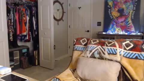 Snapshot of sassybeaver chatting on 02/04/25, 02:28 Trish online show from 02/04/25, 02:28