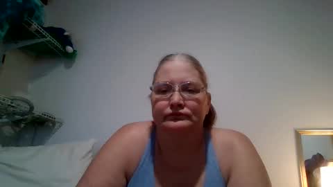 Sassymama82 online show from 05/22/26, 06:20
