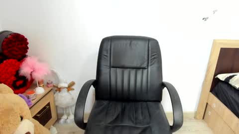 sassytiff online show from 03/19/26, 12:20