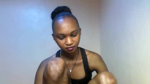 Snapshot of sasy_tina chatting on 02/23/26, 01:19 Tina online show from 02/23/26, 01:19