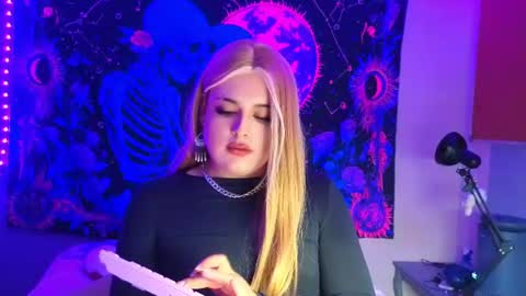 Kati online show from 07/17/26, 08:03