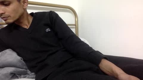 Snapshot of satrcam chatting on 11/18/25, 08:35 dnik online show from 11/18/25, 08:35