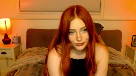 Snapshot of satrinarose chatting on 01/15/25, 03:22 Rose online show from 01/15/25, 03:22