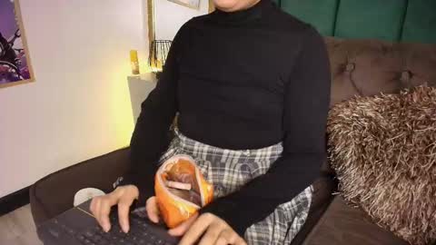 Snapshot of saturningsweets chatting on 02/26/26, 02:16 Saturningsweets online show from 02/26/26, 02:16