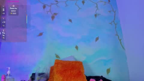 Saturnooo online show from 10/31/25, 07:09