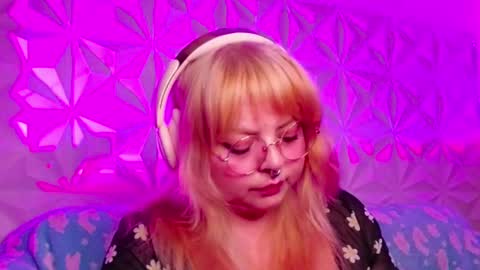 Gina George online show from 09/30/25, 03:00